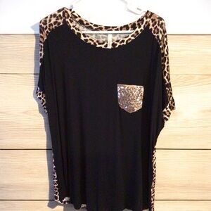 Leopard and black top size xl